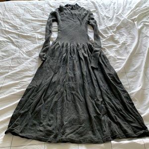 Uniqlo U long sleeves Sweater dress size M green